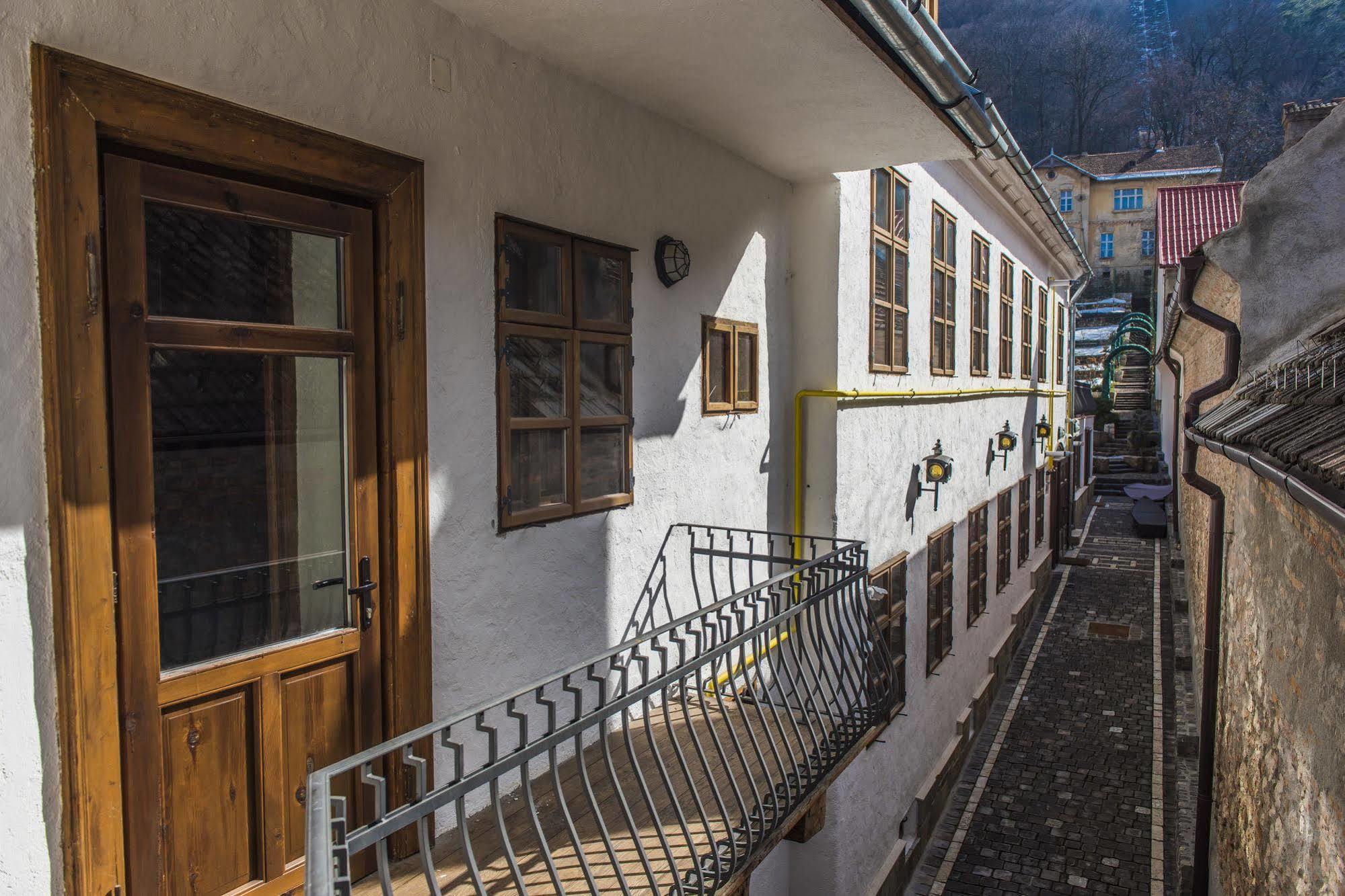 Casa Veche Aparthotel Brasov Exterior photo